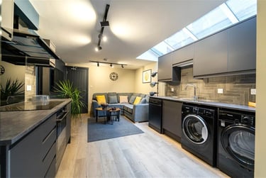 6 bed house, Heeley Road, Selly Park, Birmingham, B296EL - Image 3