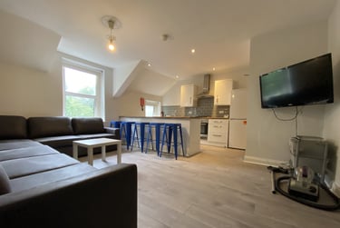 5 bed flat, Cathays, Plasnewydd, Cardiff, CF244AT - Image 1