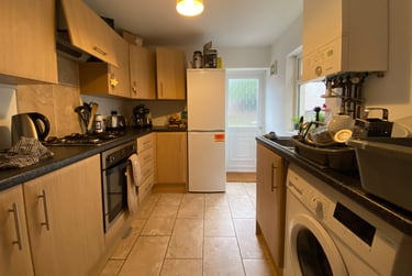 3 bed house, Cathays, Cardiff, CF244JG - Image 2
