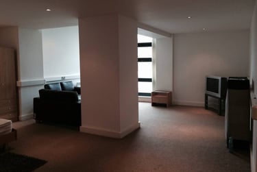 1 bed flat, Castle Lofts, Castle St, Swansea, SA11JG - Image 3