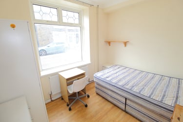 5 bed house, Treforest, Pontypridd, CF371RP - Image 5