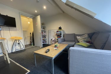 4 bed flat, Cathays, Plasnewydd, Cardiff, CF244AA - Image 1