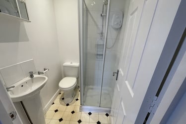 4 bed flat, Cathays, Cardiff, CF244NR - Image 13