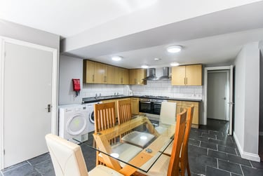 1 bed house, Treforest, Pontypridd, CF371RW - Image 3