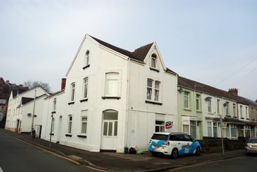 1 bed studio, St Helens Avenue, Brynmill, Swansea, SA14NE - Image 3