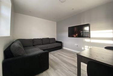 6 bed flat, Cathays, Cardiff, CF244DB - Image 4