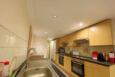 7 bed house, Cathays, Plasnewydd, Cardiff, CF244DH - Image 3