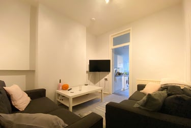 4 bed house, Cathays, Plasnewydd, Cardiff, CF244BN - Image 1