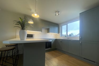 2 bed flat, Cathays, Cardiff, CF244QX - Image 3