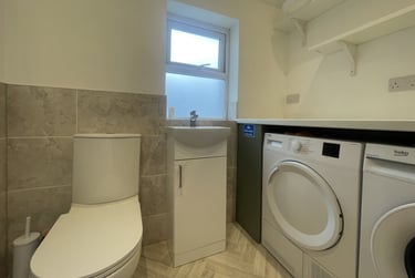 2 bed flat, Cathays, Cardiff, CF244QX - Image 10