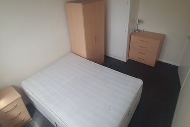 2 bed flat, Windsor Court, Mount Pleasant, Swansea, SA16EF - Image 3