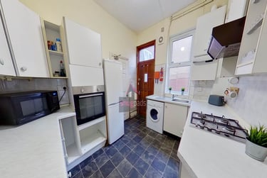 1 bed house, Salford, Ellesmere Park, M68HZ - Image 4
