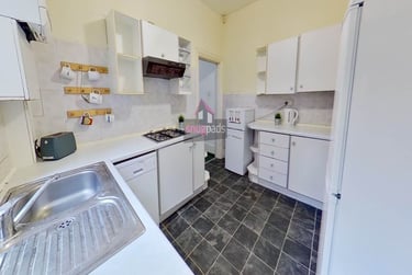 1 bed house, Salford, Ellesmere Park, M68HZ - Image 5