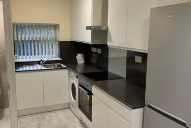 3 bed house, Middleton Street, St Thomas, Swansea, SA18HH - Image 2