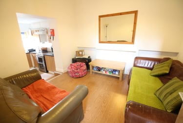 4 bed house, Cathays, Plasnewydd, Cardiff, CF244DH - Image 1