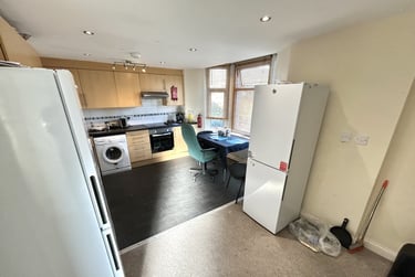 1 bed house, Treforest, Pontypridd, CF371TH - Image 3