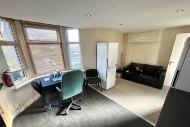 1 bed house, Treforest, Pontypridd, CF371TH - Image 5