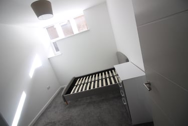 3 bed flat, Adamsdown, Adamstown, Cardiff, CF240EZ - Image 3