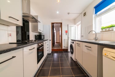 4 bed house, Cathays, Cardiff, CF244BP - Image 4
