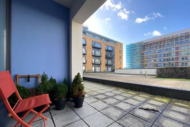 1 bed flat, Cardiff Bay, Sports Village, Cardiff, CF110AS - Image 1