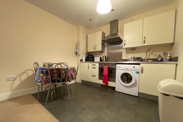1 bed flat, Cardiff Bay, Sports Village, Cardiff, CF110AS - Image 2