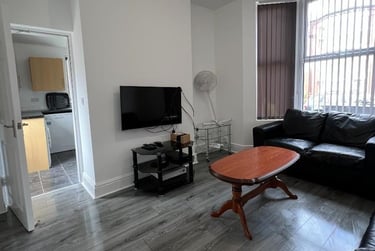 5 bed house, Weardale Road, Sefton Park, Liverpool, L155AU - Image 2