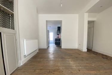 2 bed flat, Grangetown, Cardiff, CF117LB - Image 3