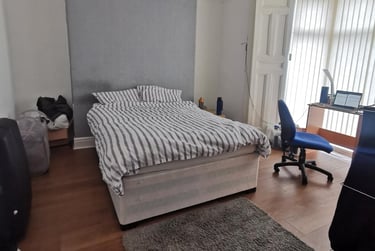 5 bed house, King Edwards Road, Brynmill, Swansea, SA14LN - Image 1
