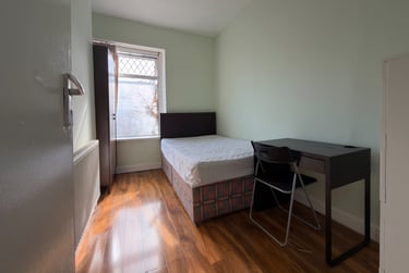 1 bed house, Cathays, Cardiff, CF244BU - Image 13