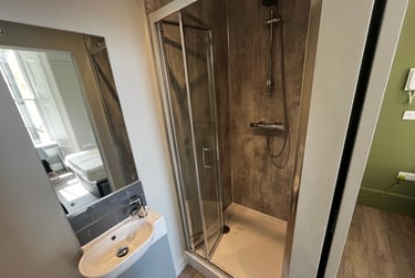 1 bed house, Walter Rd, City Centre, Swansea, SA14PT - Image 5