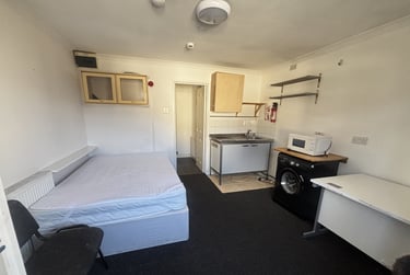 1 bed flat, Treforest, Pontypridd, CF371BD - Image 2
