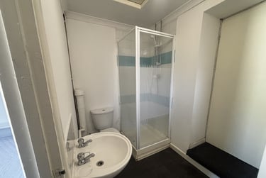 1 bed flat, Treforest, Pontypridd, CF371BD - Image 4
