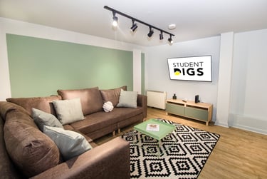 5 bed flat, York Road, Highfields, Leicester, LE15TS - Image 1
