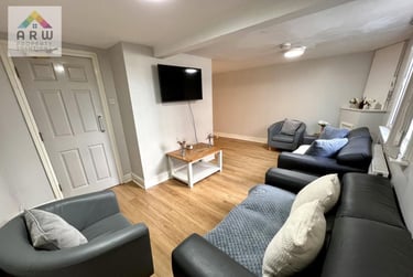 7 bed house, Seymour Terrace, Low Hill, Liverpool, L35PE - Image 1