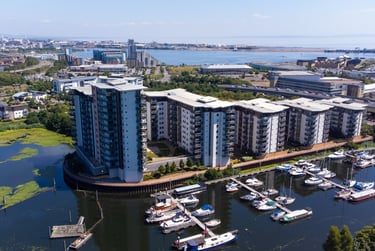 2 bed flat, Cardiff Bay, Sports Village, Cardiff, CF110SF - Image 1