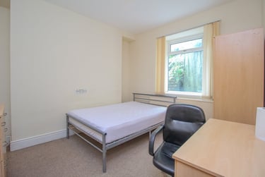4 bed house, Treforest, Pontypridd, CF371RJ - Image 3