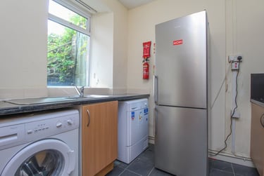 4 bed house, Treforest, Pontypridd, CF371RJ - Image 5