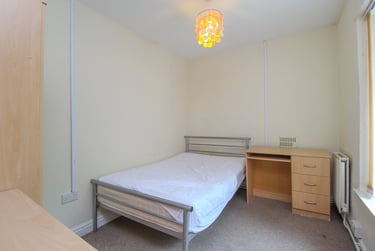 4 bed house, Treforest, Pontypridd, CF371RJ - Image 7