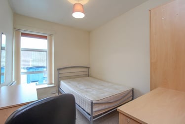 4 bed house, Treforest, Pontypridd, CF371RJ - Image 9