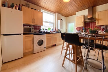 3 bed house, Roath, Plasnewydd, Cardiff, CF243LB - Image 1