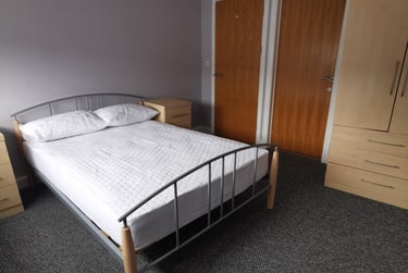 2 bed flat, Walter Road, City Centre, Swansea, SA15PN - Image 10