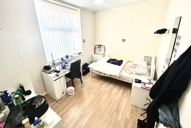 1 bed house, Treforest, Pontypridd, CF371TW - Image 2