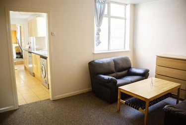 2 bed flat, 312631estate_agent_feeds, Selly Park, Birmingham, B296HQ - Image 1