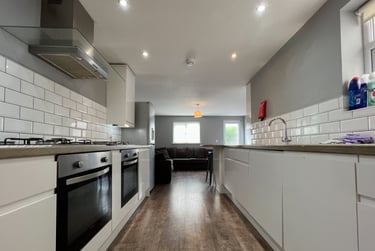8 bed house, Cathays, Plasnewydd, Cardiff, CF244BQ - Image 3