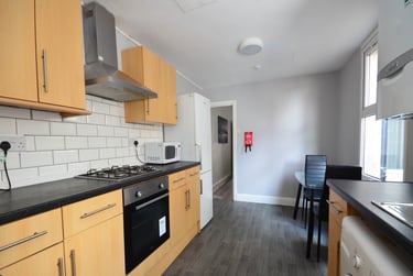5 bed house, Kensington Fields, Kensington, Liverpool, L78SW - Image 1