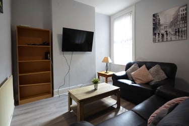 5 bed house, Kensington Fields, Kensington, Liverpool, L78SW - Image 3