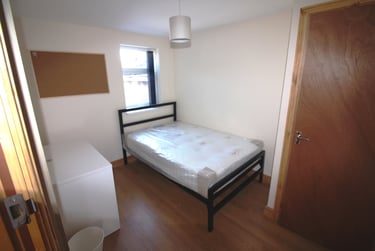 6 bed house, Cathays, Cardiff, CF244JH - Image 4