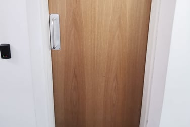 1 bed studio, The Kingsway, Portland House, City Centre, Swansea, SA15HN - Image 6