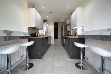 6 bed house, Cathays, Cardiff, CF244JF - Image 2