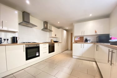 10 bed house, Cathays, Plasnewydd, Cardiff, CF244AU - Image 1